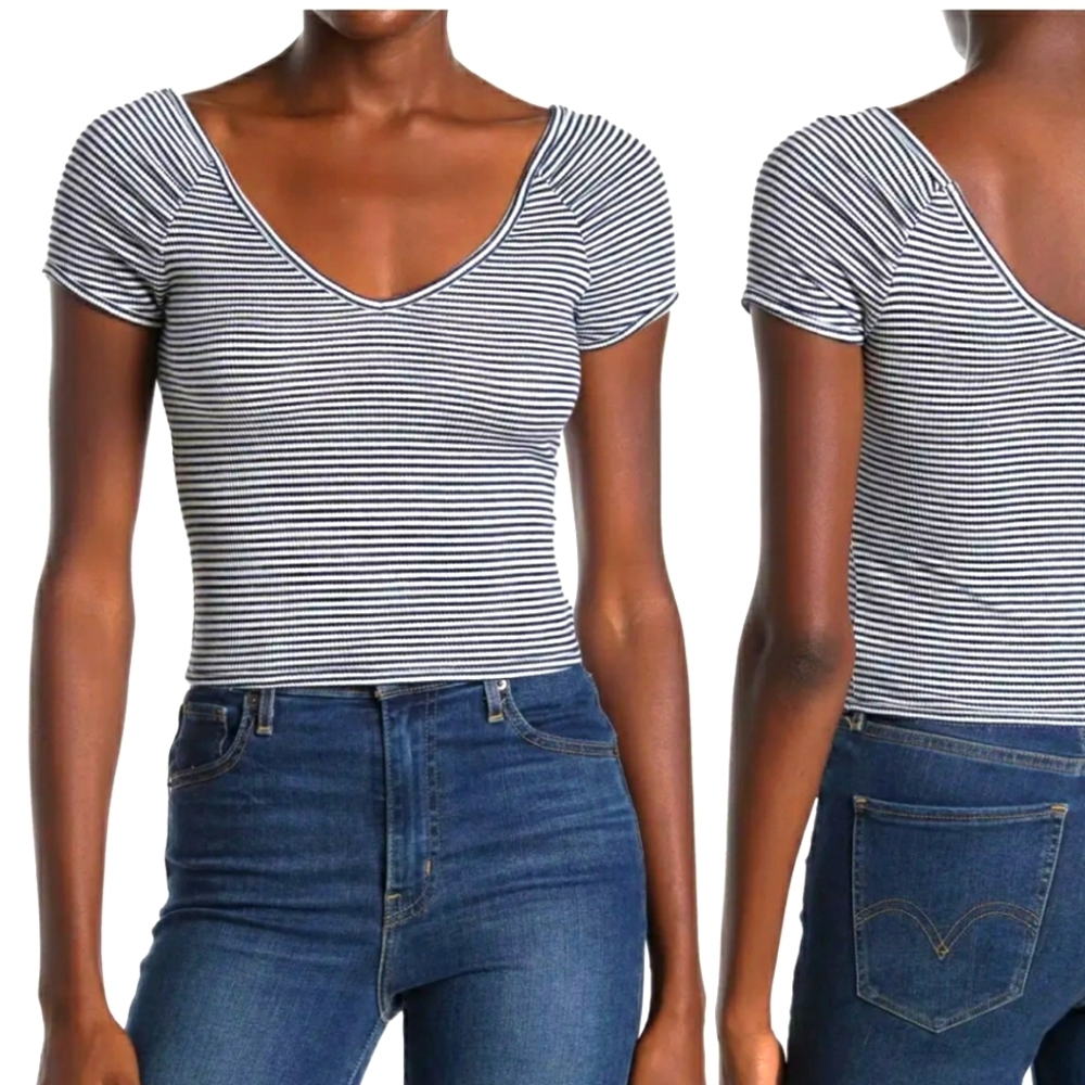 Nordstrom Mauby Stony navy and white v neck striped crop top